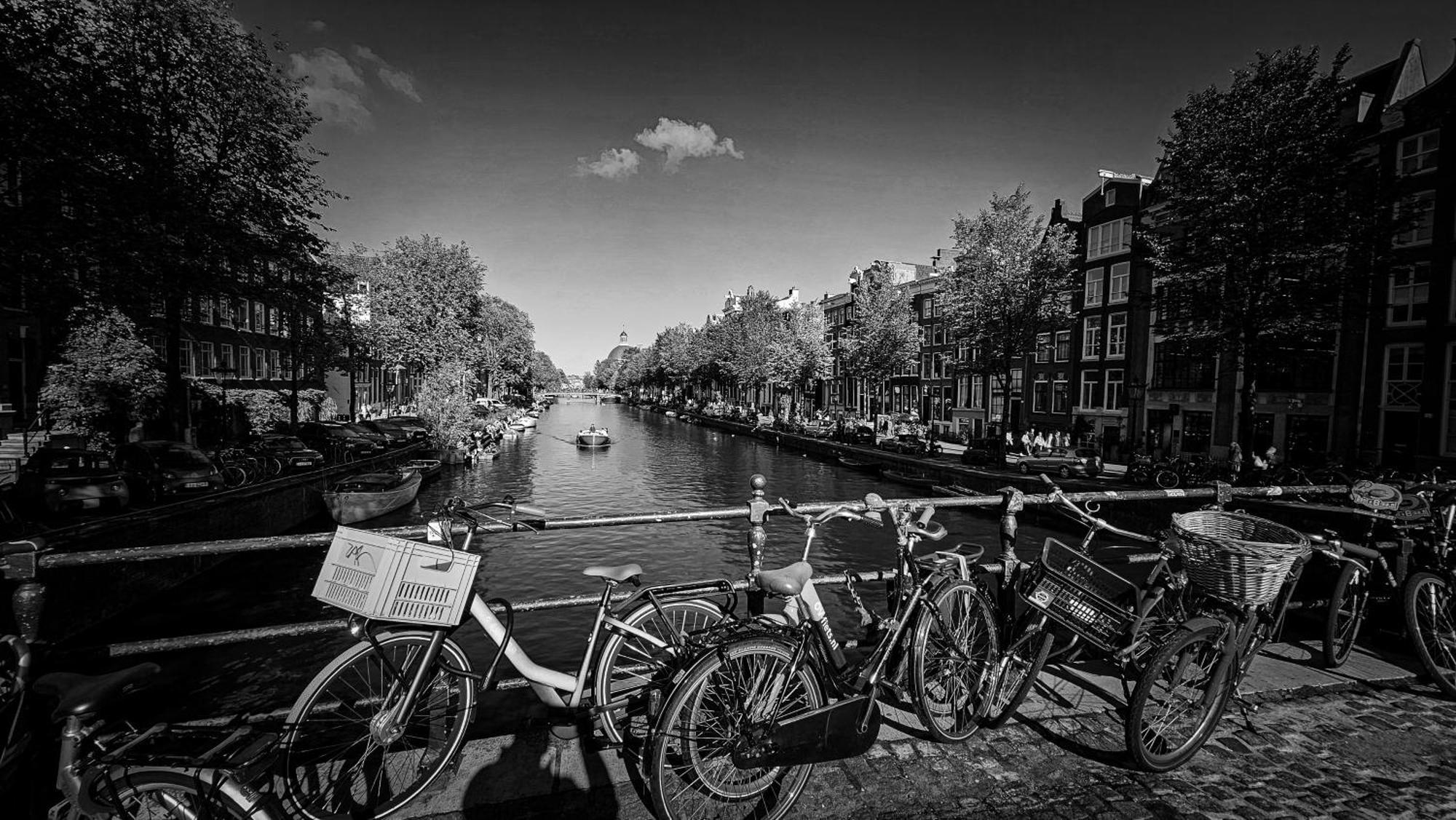 The Black Beauty Private Studio With Canal View From 1799 Amsterdam Exterior photo